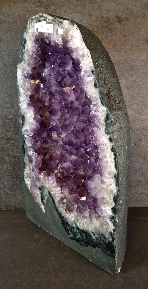 Ametistgrotta - 12,3kg - 3