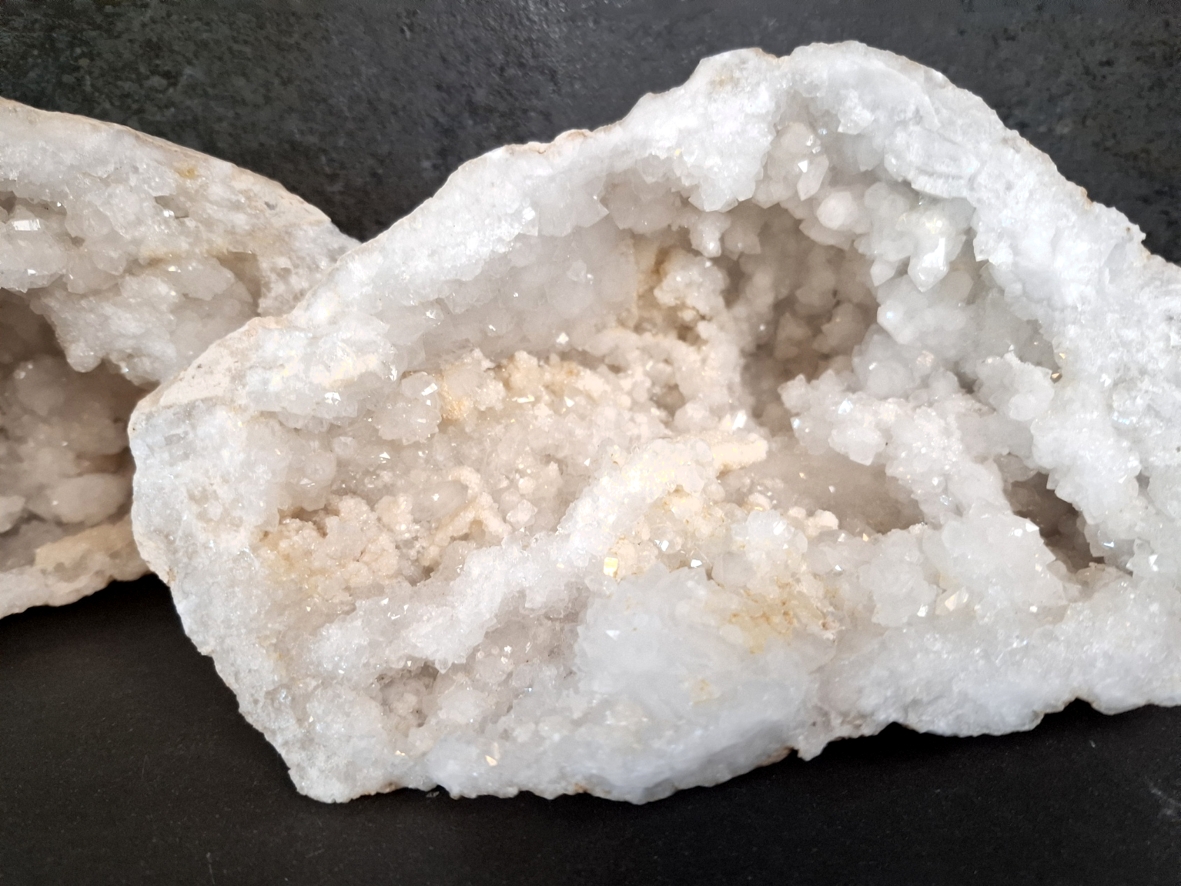 Bergkristall Kvarts Geode i två delar - 3 kg - 3