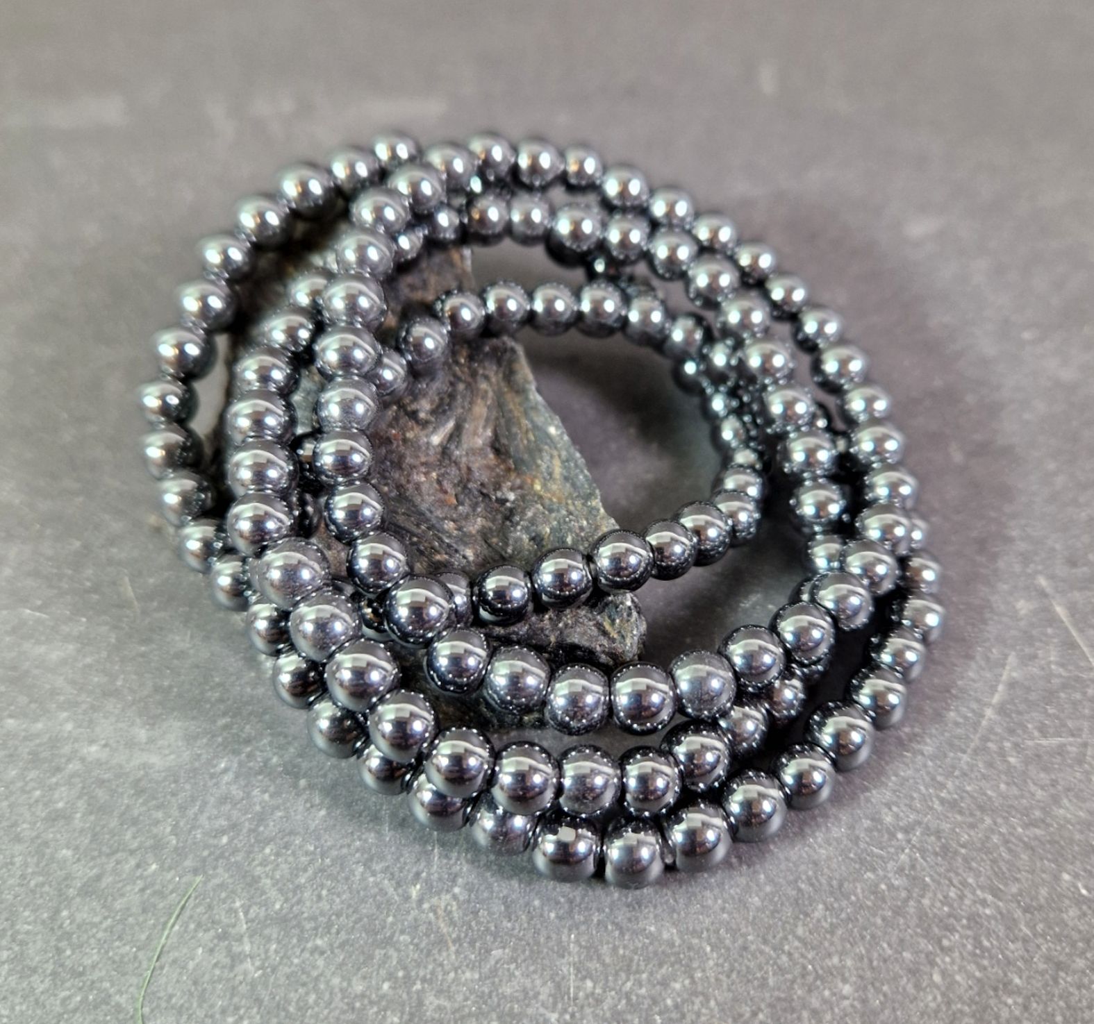 Hematit Armband med 6mm Pärlor