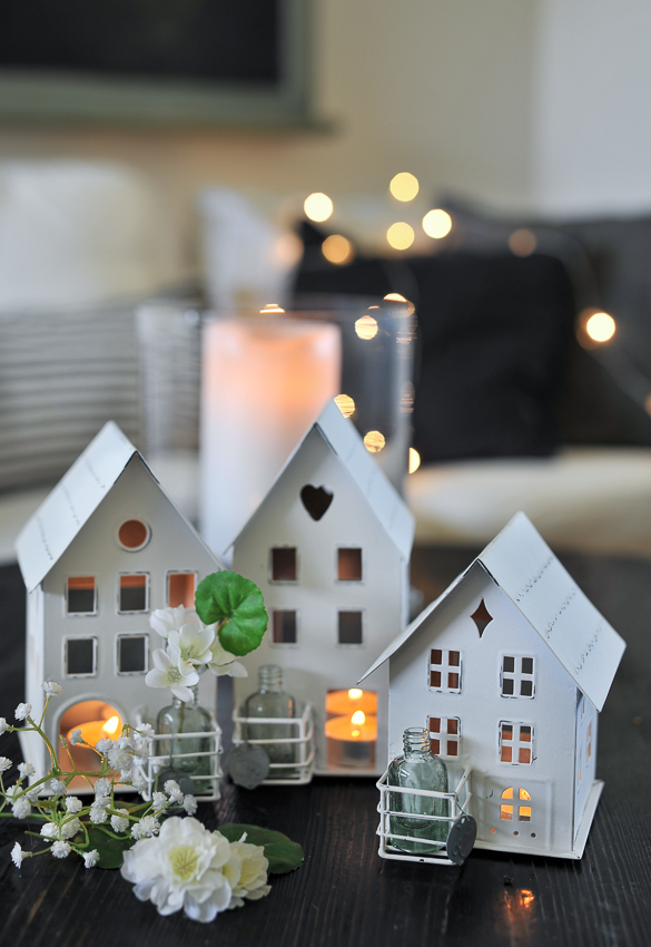 House with glass bottle - Vase - 14 cm - 2