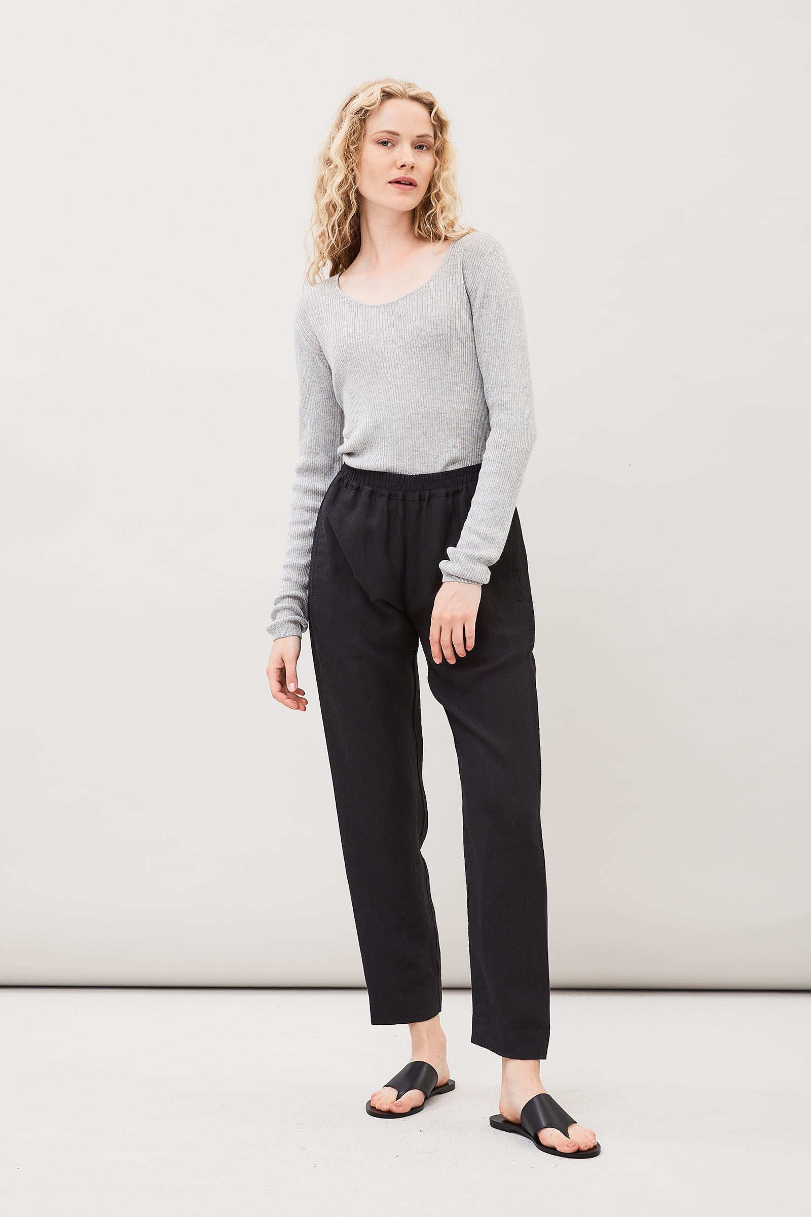 Black Linen flat-front Women Trousers | Sumissura