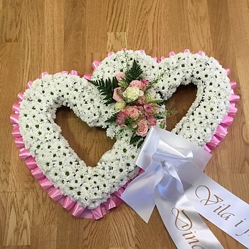 Begravningsblomma två hjärtan mixade - nr 201