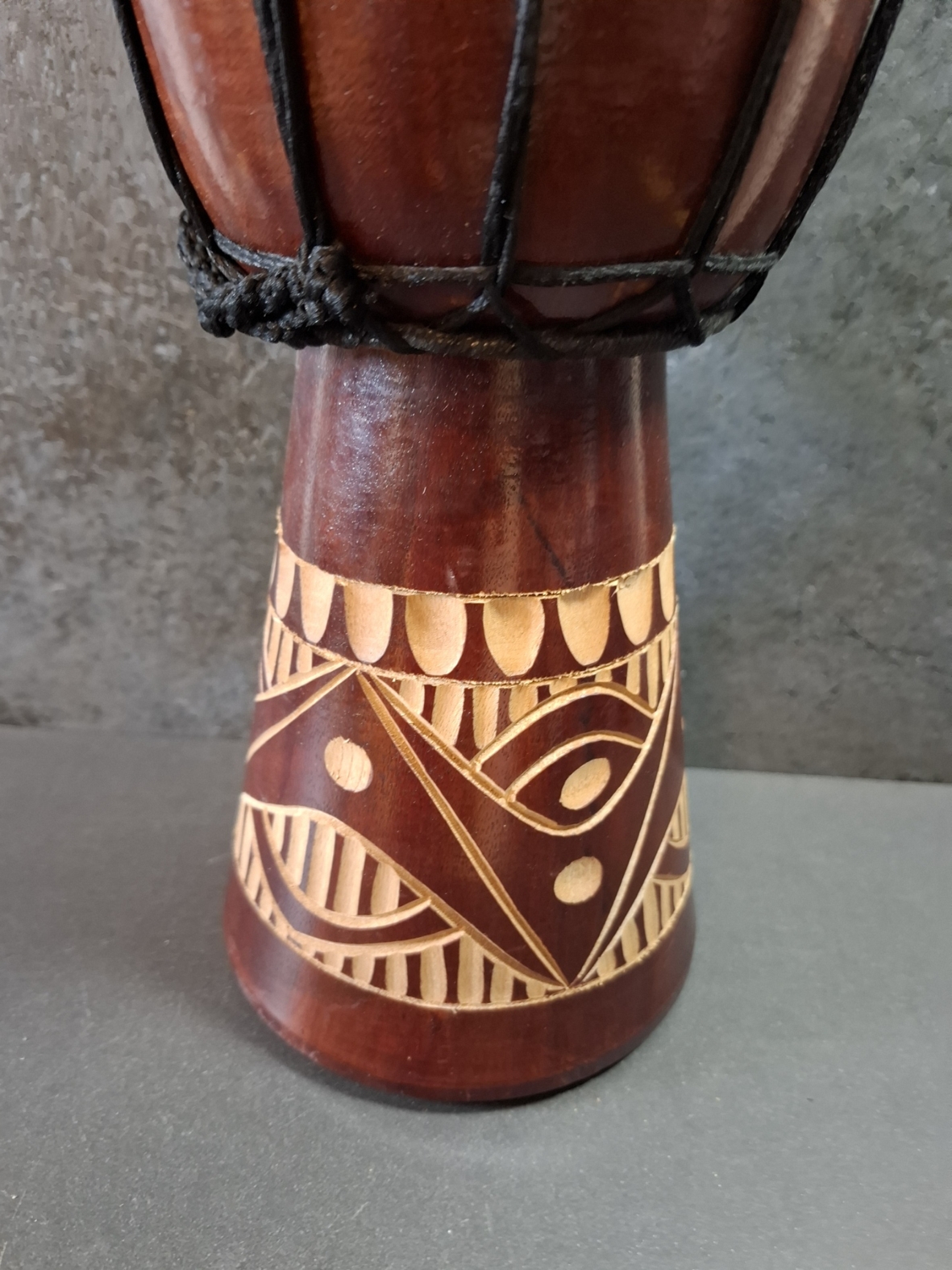 Djembetrumma - Light  carved - 30cm - 2
