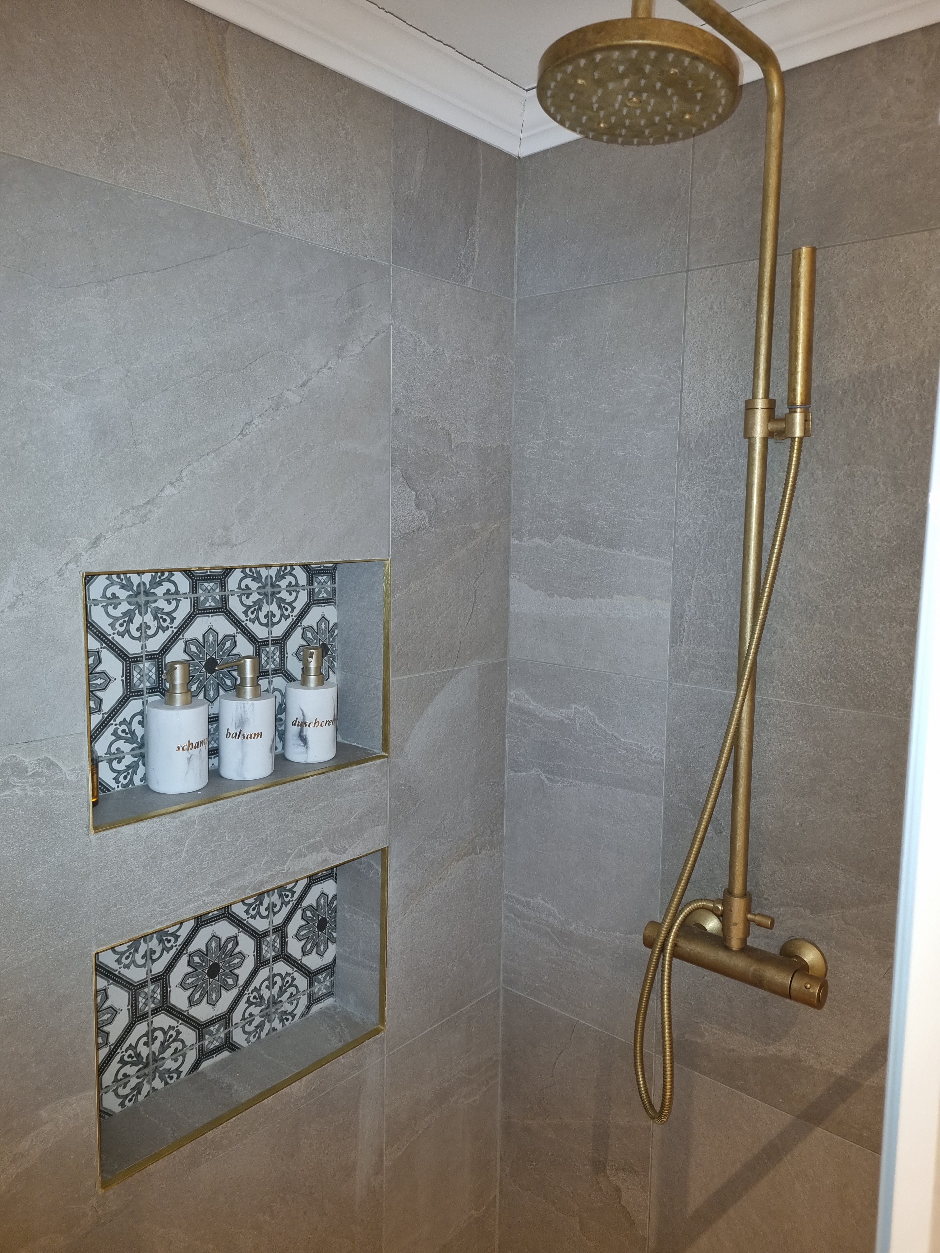 THERMOSTATIC RAIN SHOWER - ECO HOGGAR 4904 - 6