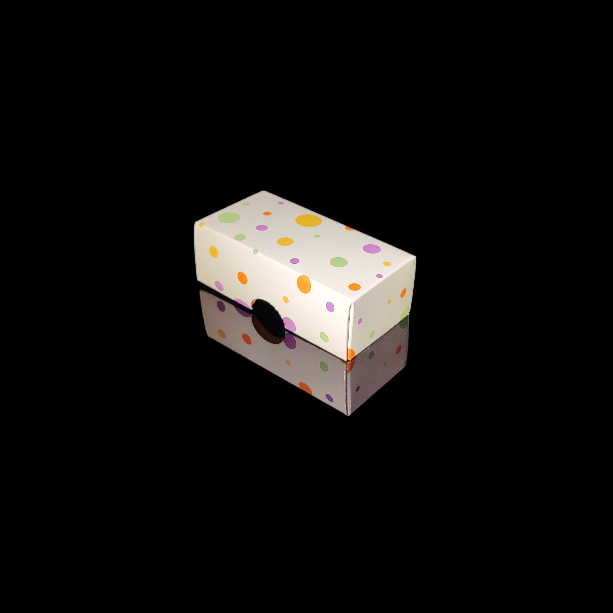 Lock till 2-bitars pralinask, prickig