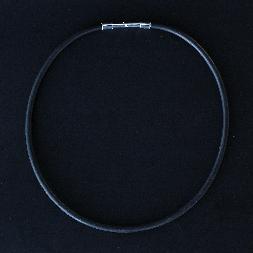 Svart gummilänk - halsband - 3