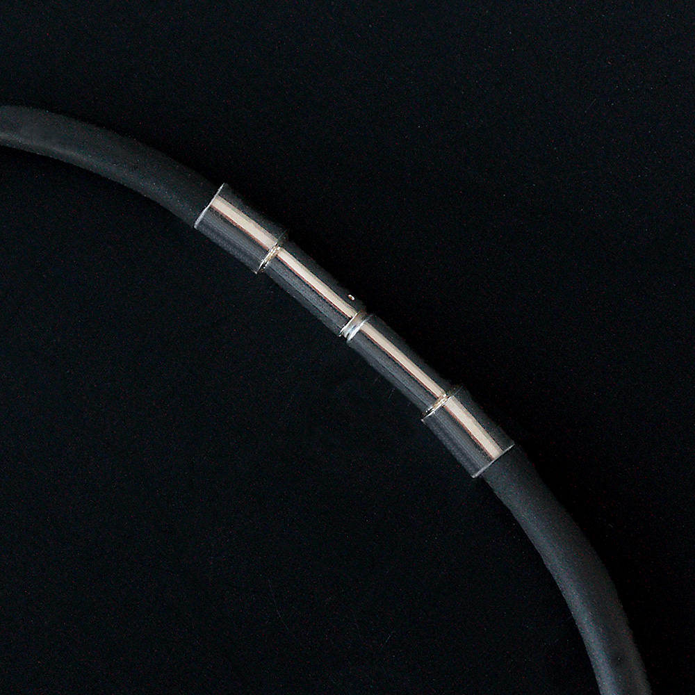 Svart gummilänk - halsband - 2