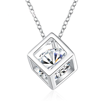 Halsband "Crystal Square" med en integrerad kristall och i 925 Sterling Silverplätering