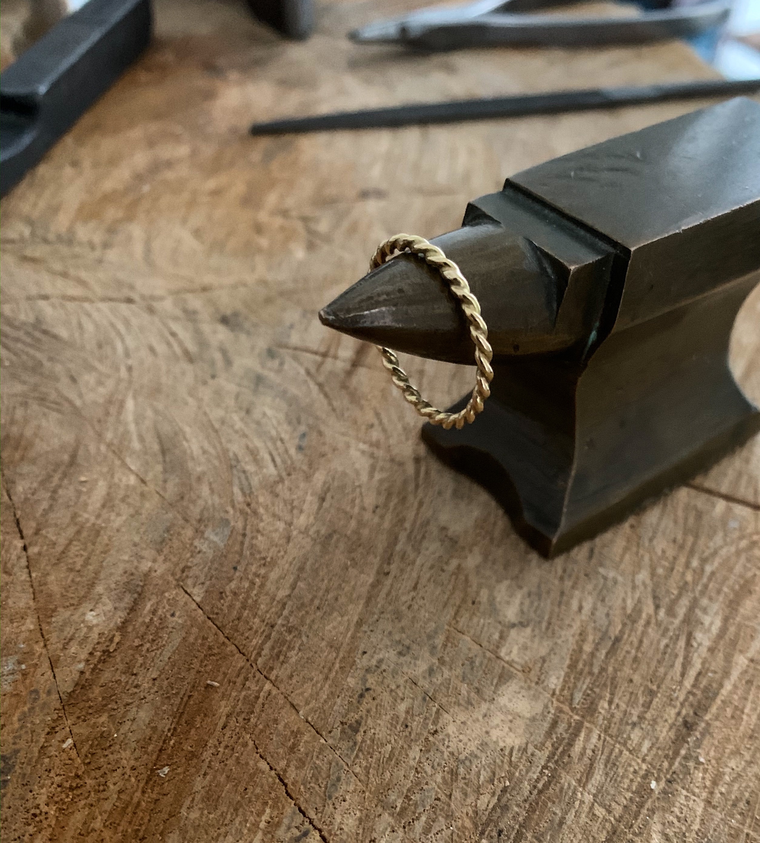 Ring Embla handgjord guld 18 karat  - 5