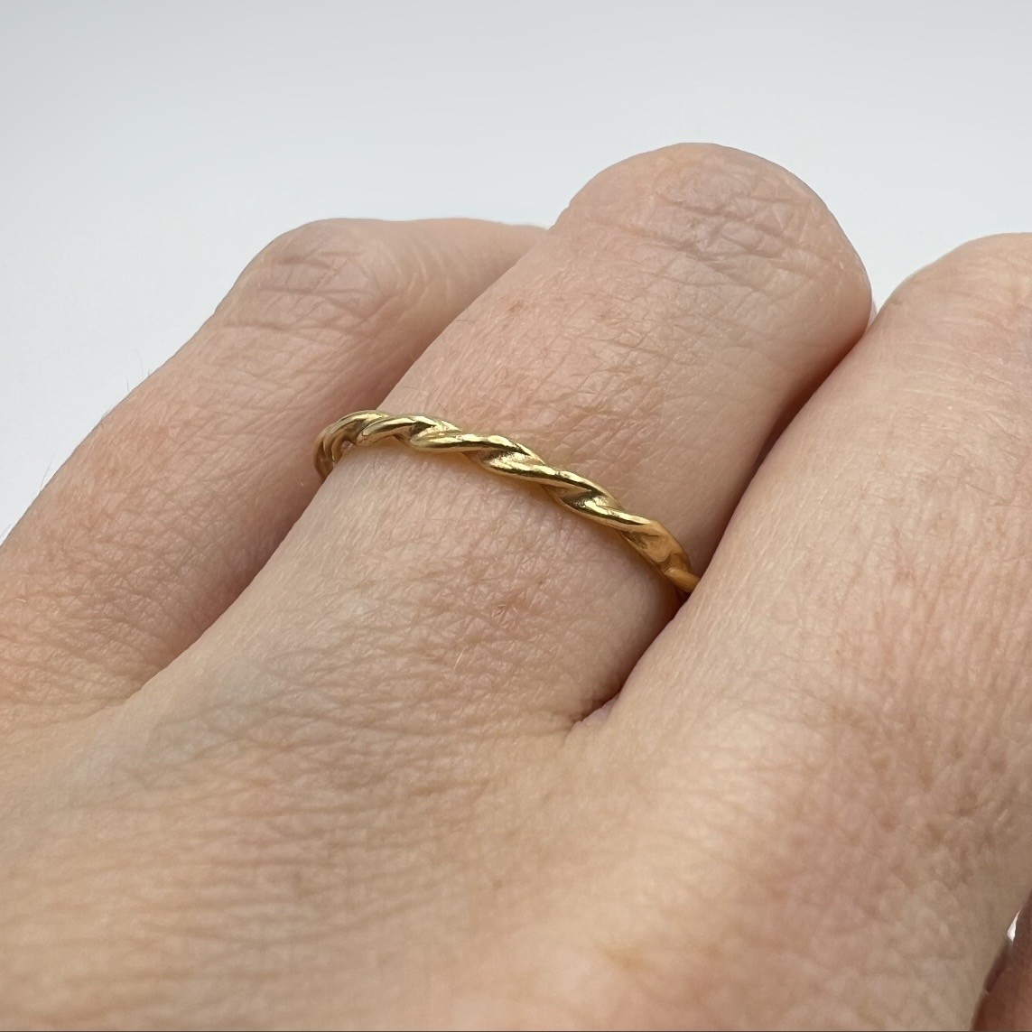 Ring Embla handgjord guld 18 karat 