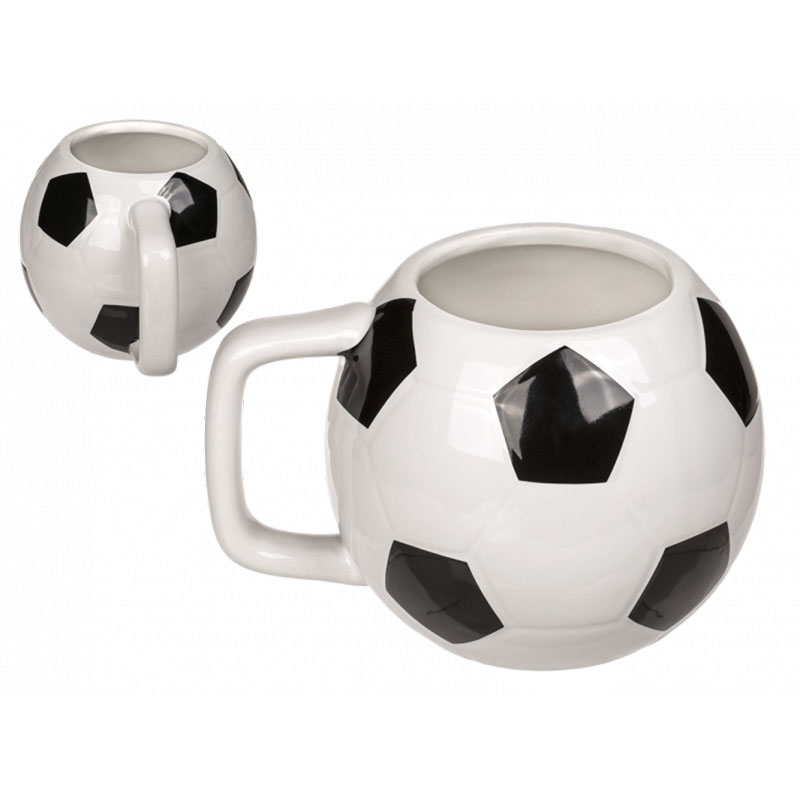 Mugg av keramik med fotbollsmönster och formad som en fotboll
