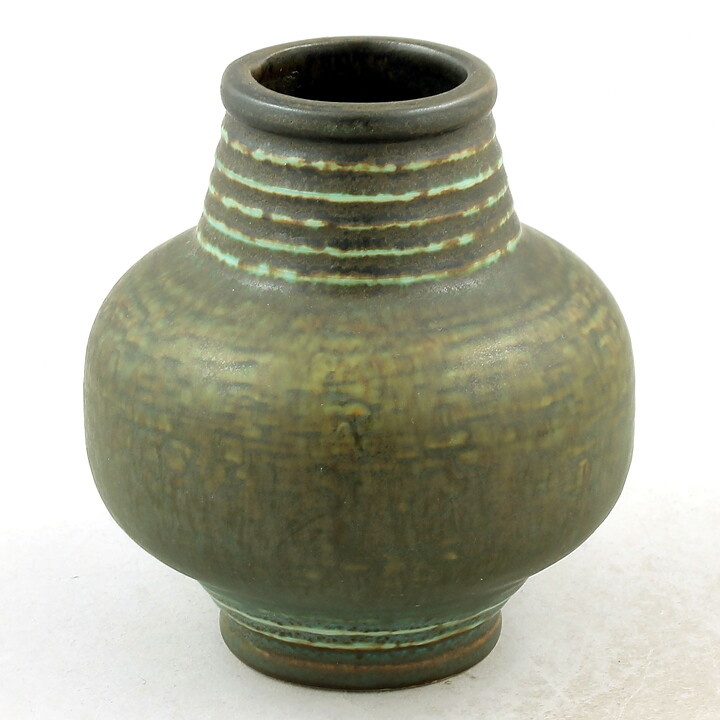 グナー・ニールンド Iglooシリーズ  グリーンの花瓶 Vase 1965年 (11 cm) 