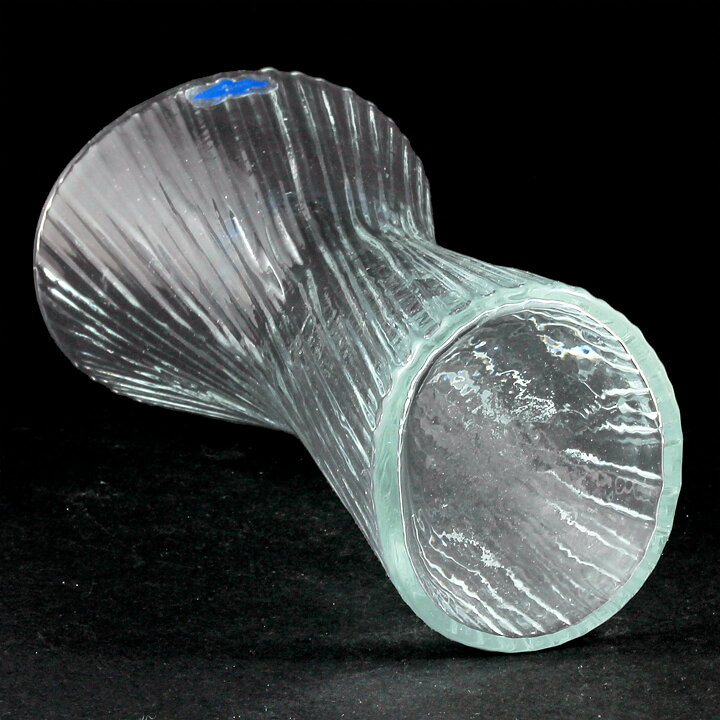 オイバ・トイッカ   Viljaシリーズ  ねじれた花瓶   Vase 1980年 17cm