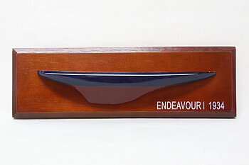 Halvmodell Endeavour I -1934