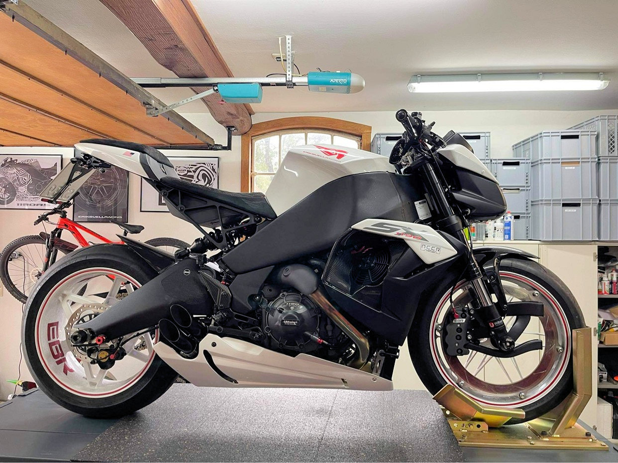 EBR 1190 SX Bellypan Kit, Fiberglas - 4