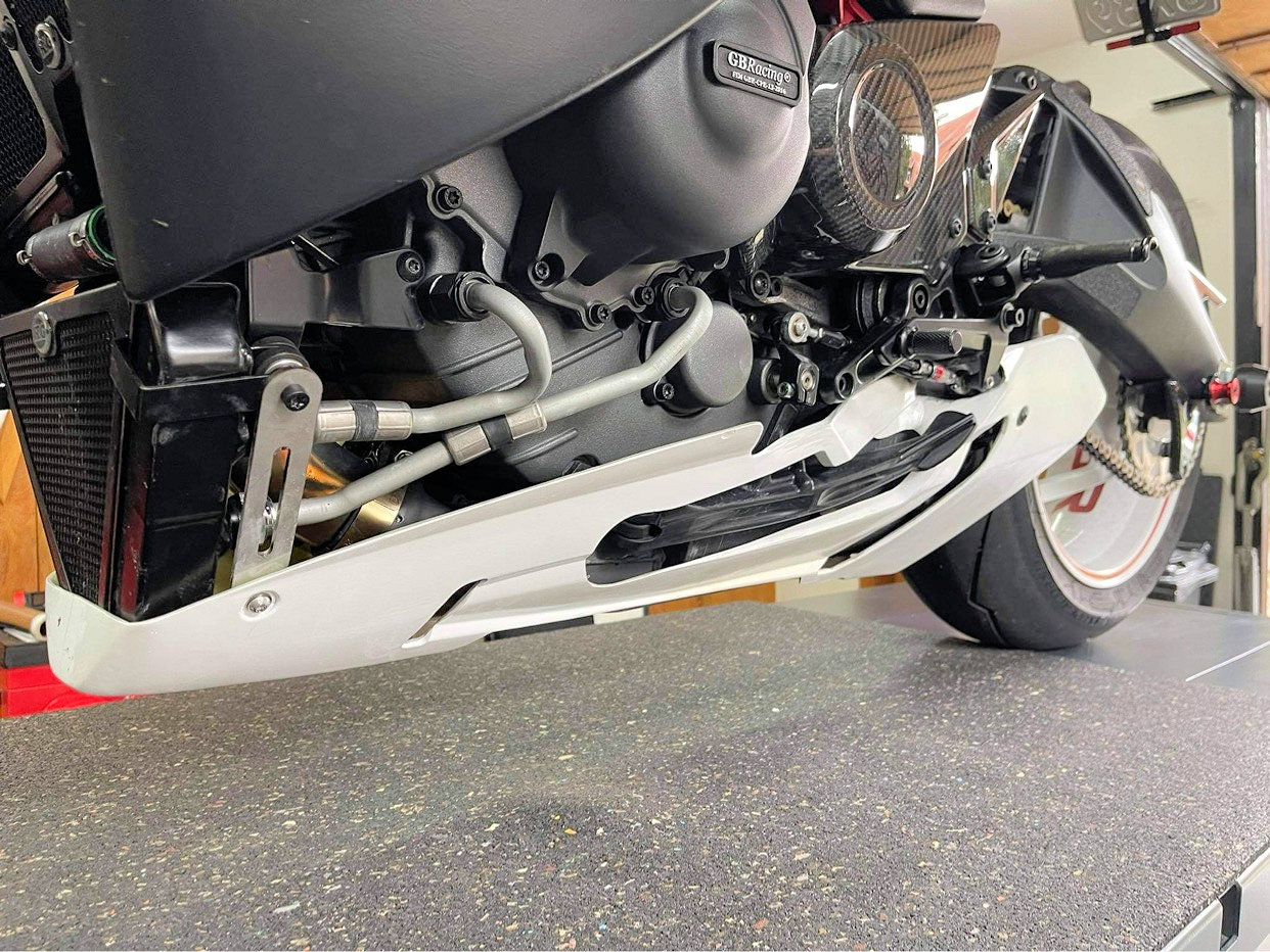 EBR 1190 SX Bellypan Kit, Fiberglas - 5