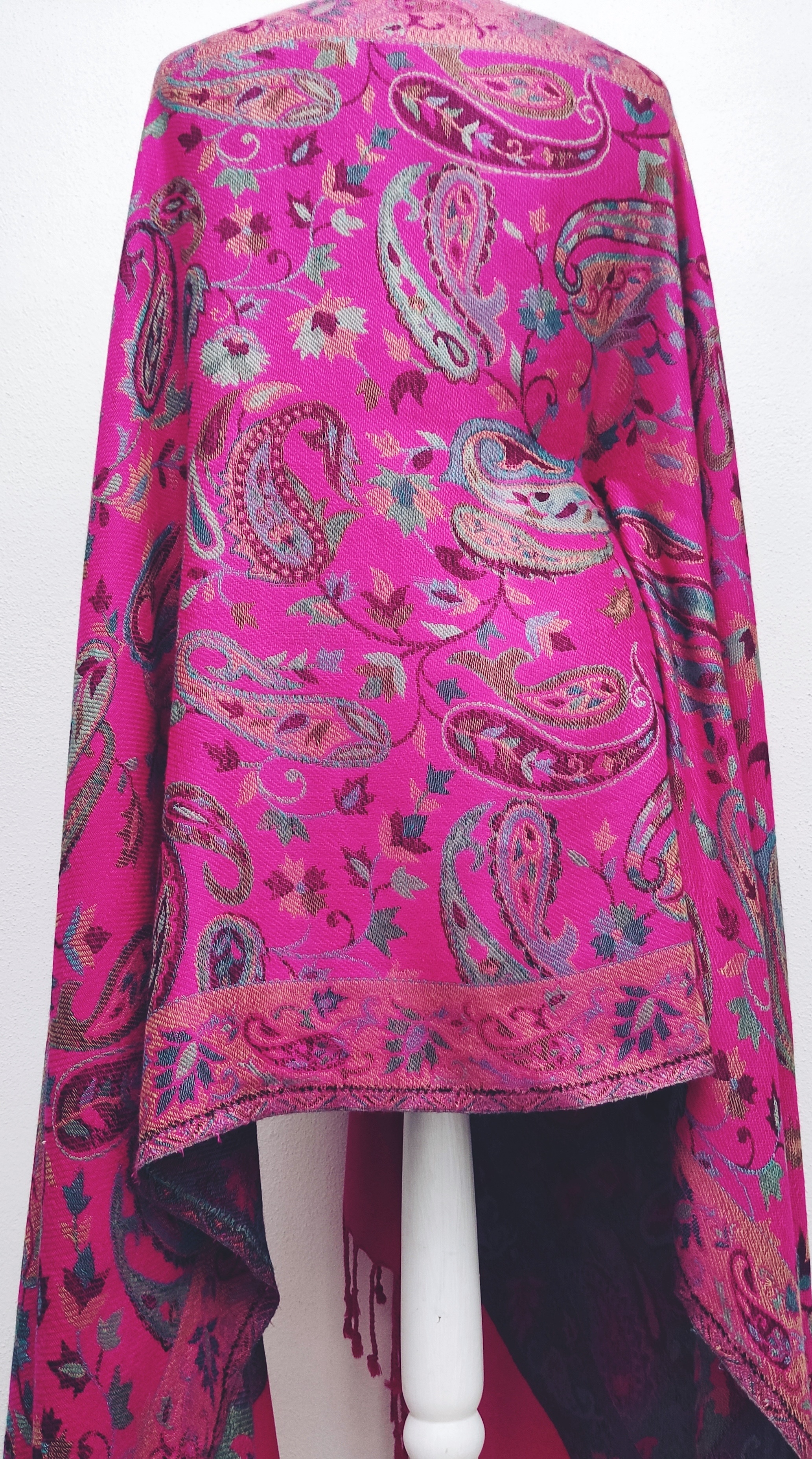 Lilianne rosa festsjal