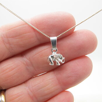Trekantsögla slät i sterlingsilver 7.65x3.8mm