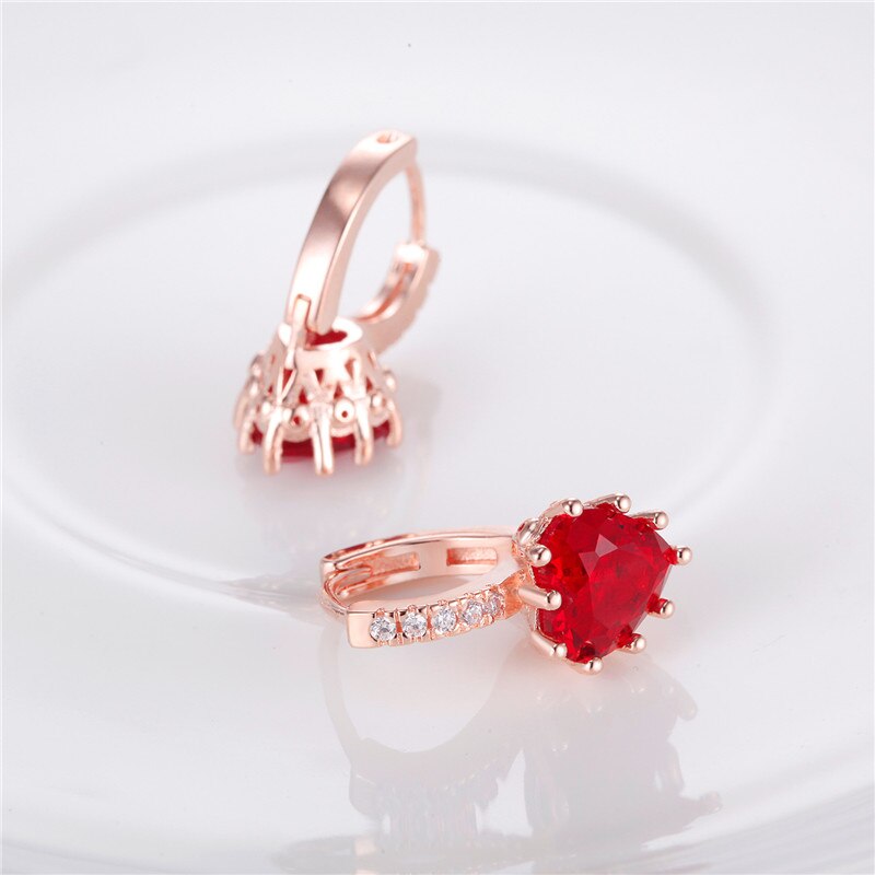 Örhängen "Red Heart" med en hjärtformad  Cubic Zirconia och i 18 K Guldplätering - 4
