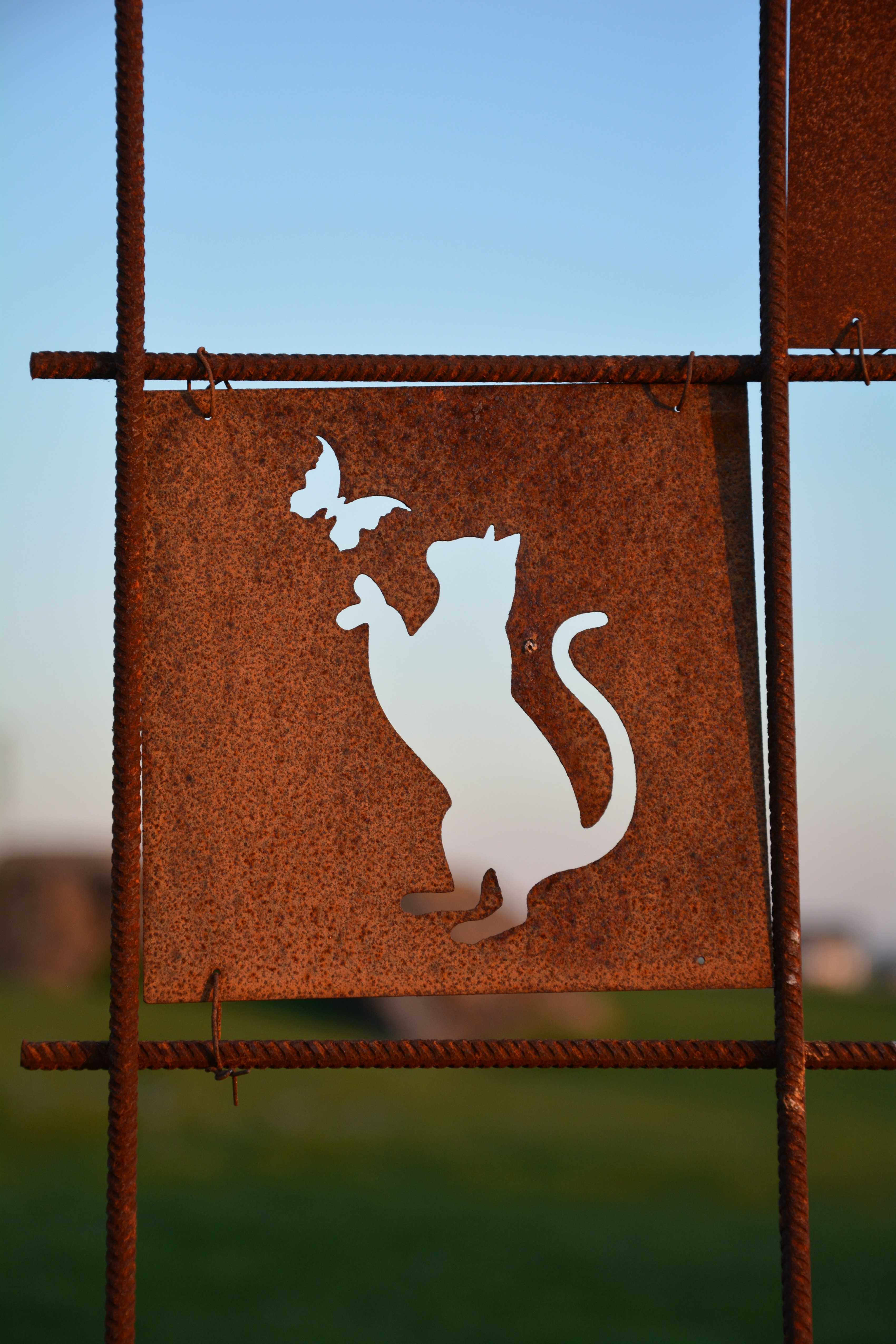 Rostig skylt till armeringsnät KATT 14 cm - 6