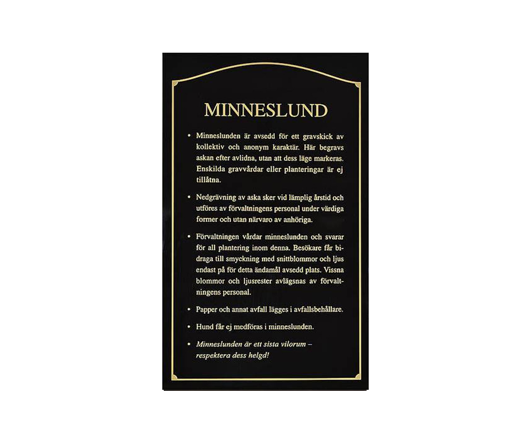 Informationstavla för minneslund