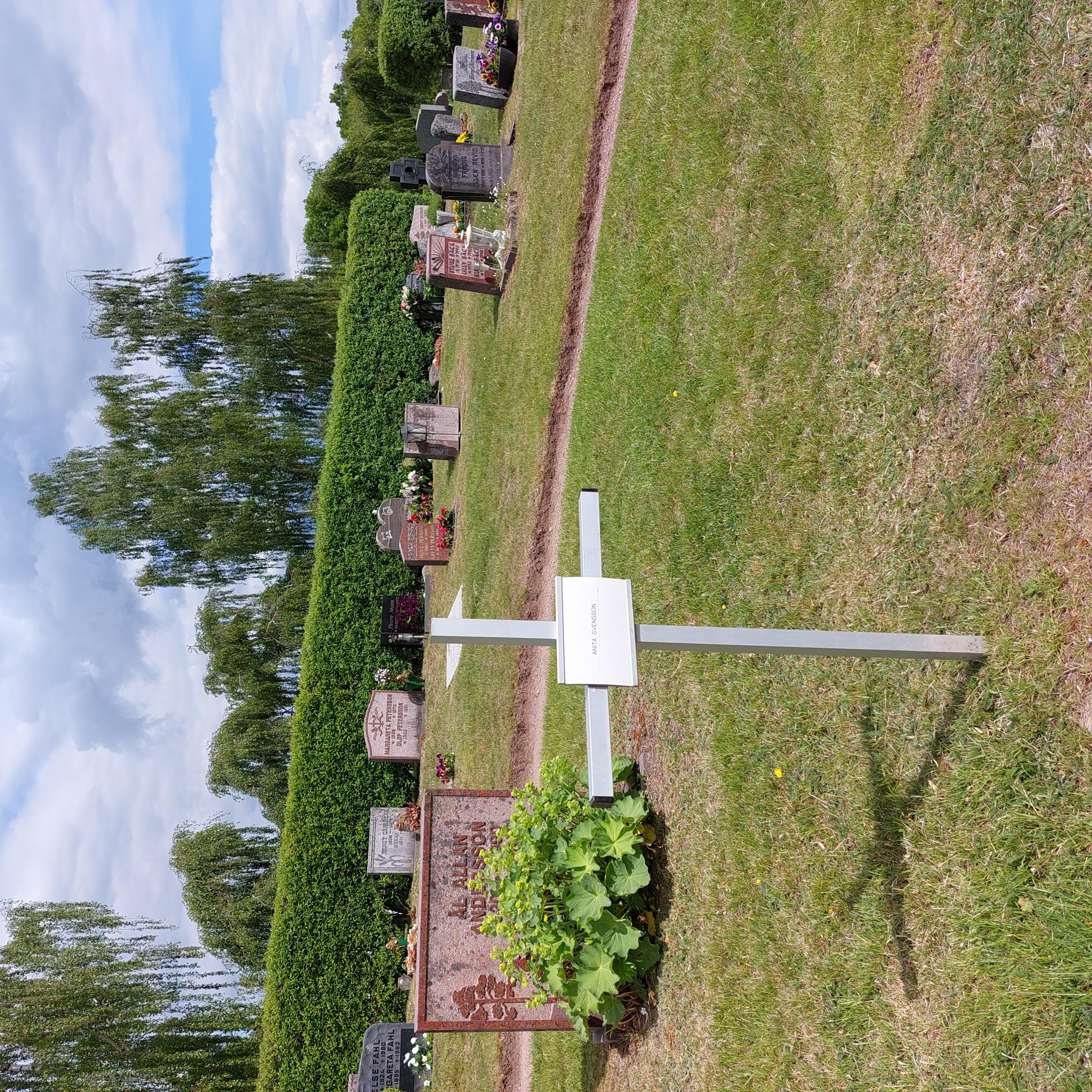 Tillfällig gravvård, kors - 2