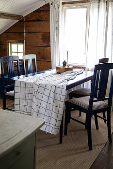 Linen Table Cloth Classic White/Navy