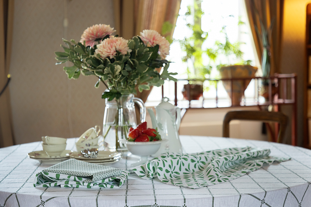 Linen Table Cloth Classic White/Green - 6
