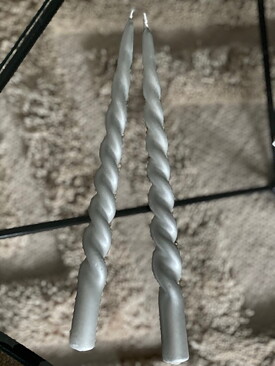 Screwed silver