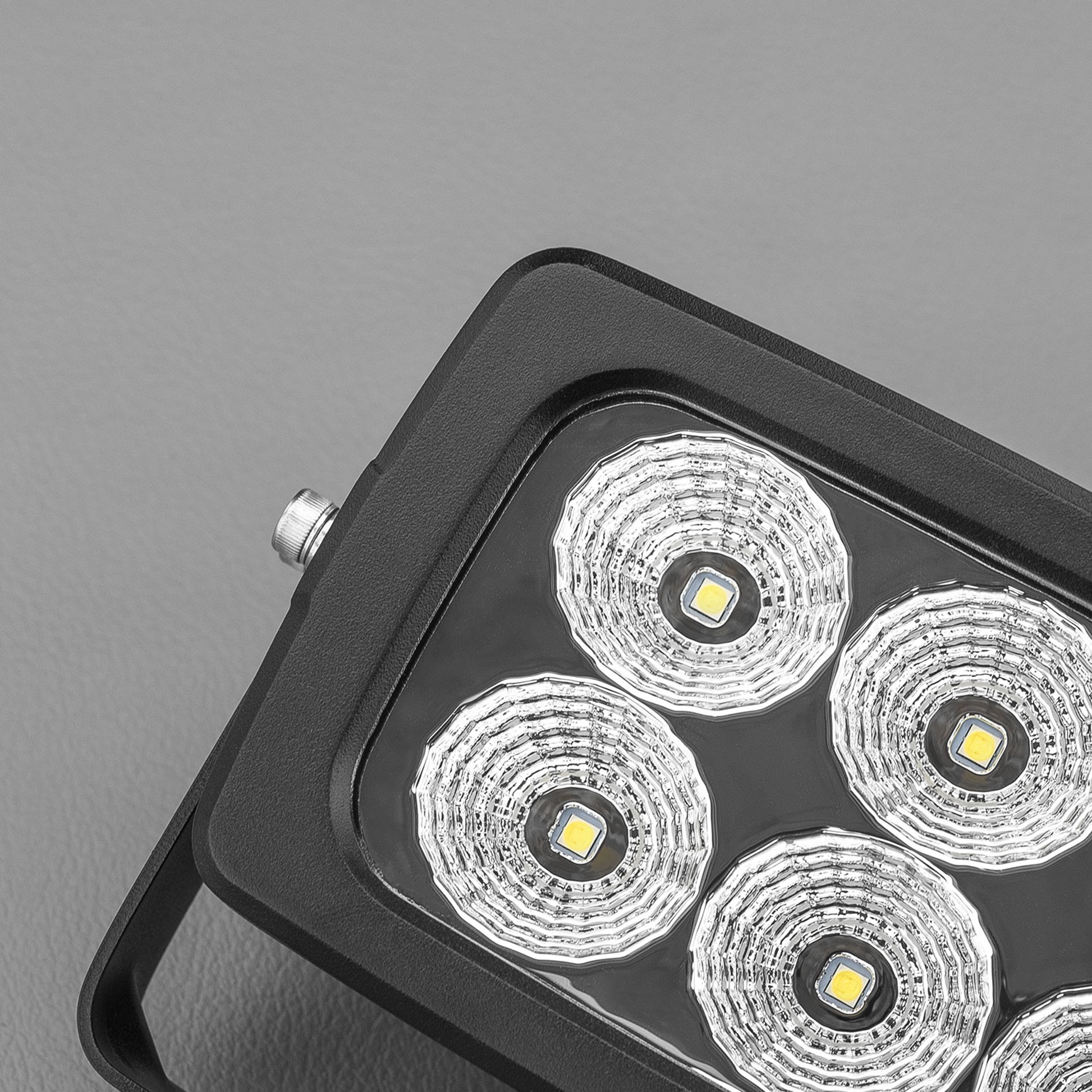 STEDI 30W TRACTOR LED Flood Light - 2
