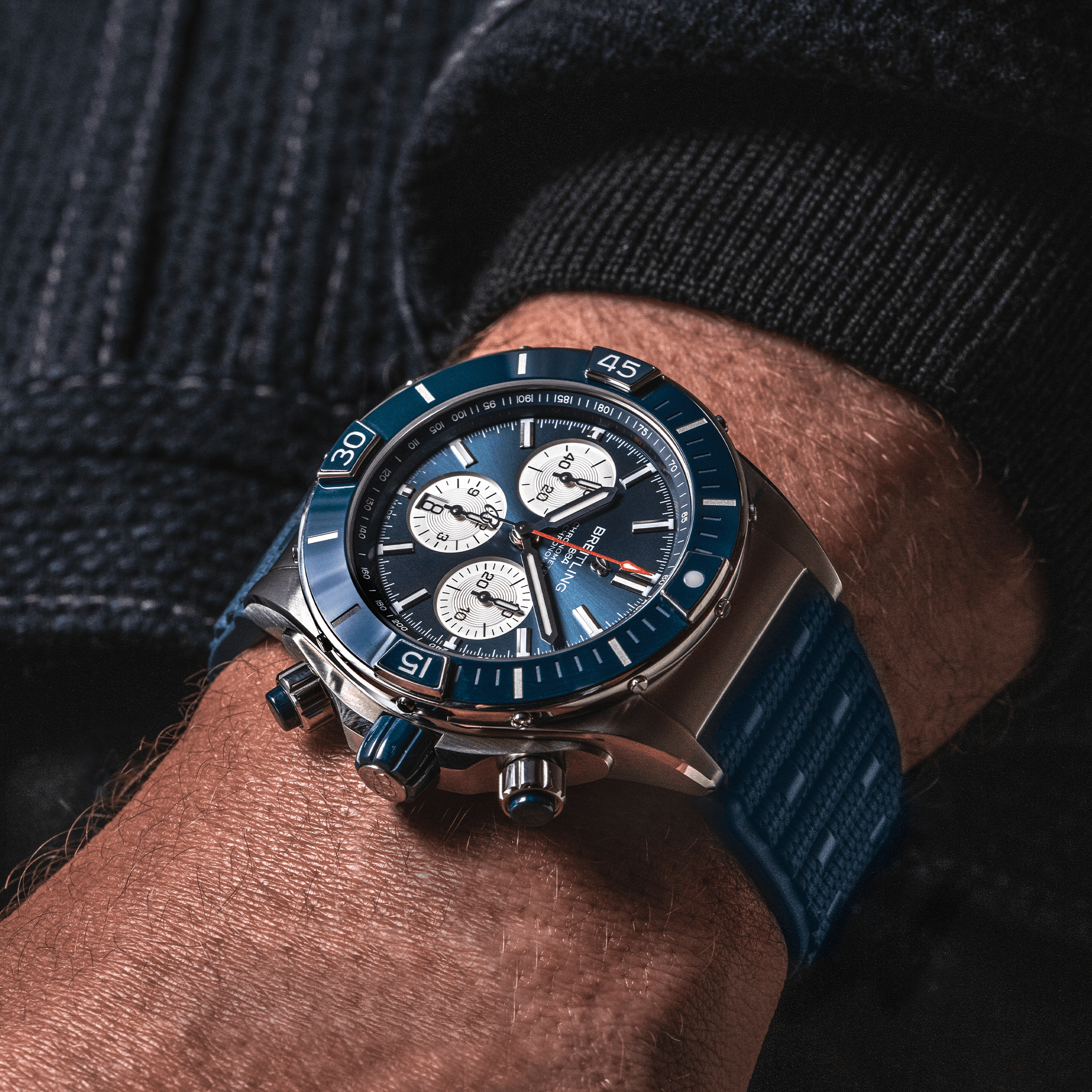 Breitling AB0136161C1S1 Breitling Super Chronomat B01 44 Stål blå gummiband handled