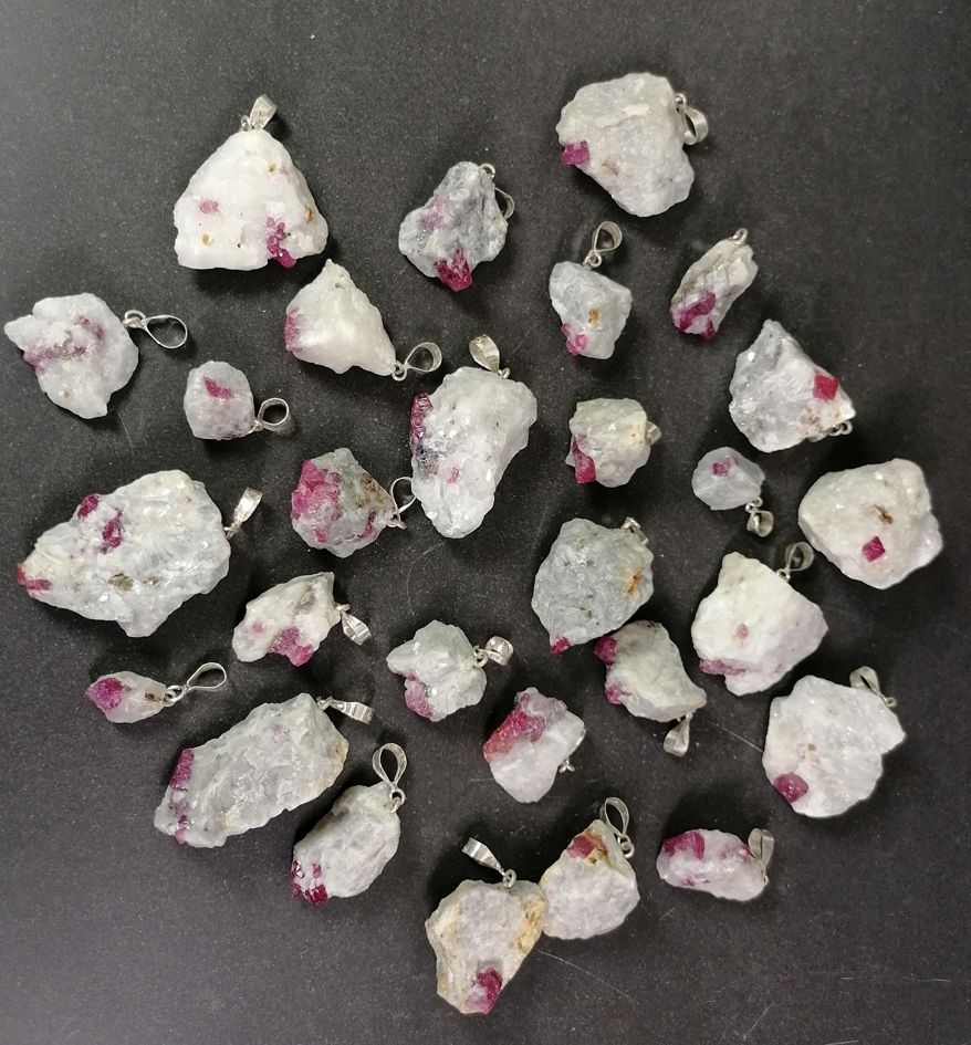 Rubin i matrix stenhänge med silver fäste - 3
