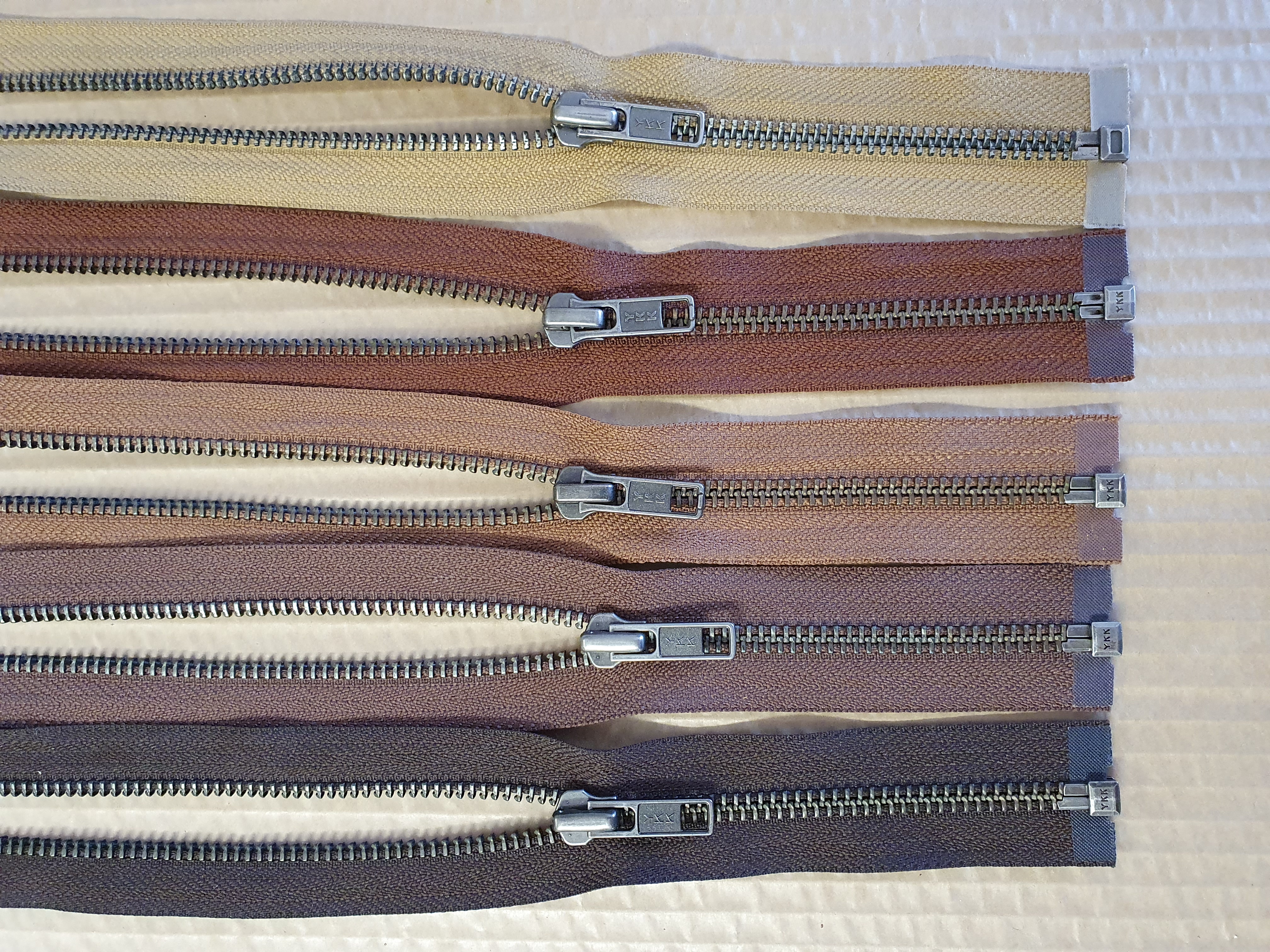 Blixtlås ANO-56 74 cm
