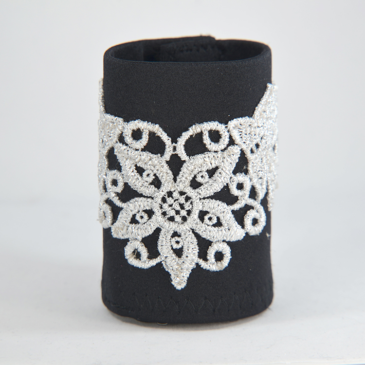 HAIRCUFF - svart med silverapplikation