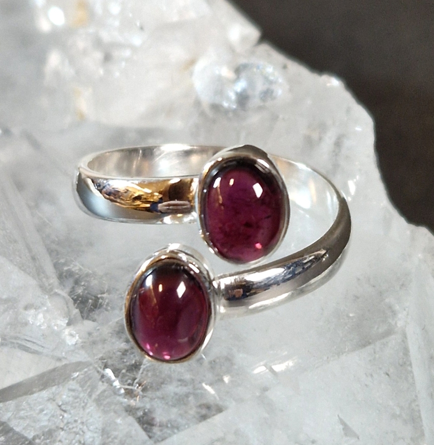 Ställbar silverring med två ovala cabochoner. - 8