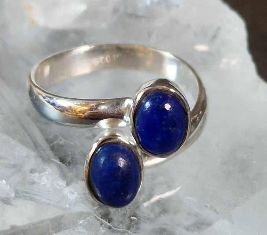 Ställbar silverring med två ovala cabochoner. - 7