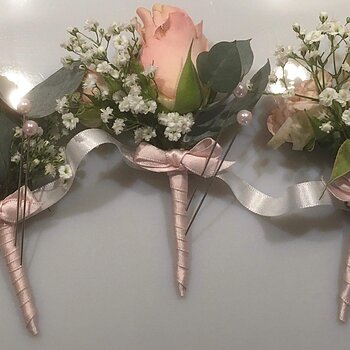 Corsage i puder rosa 1301