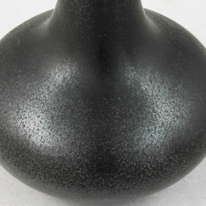 イングリッド・アッターボリ　Sintergodsシリーズ   ブラックのベース Vase 1957年