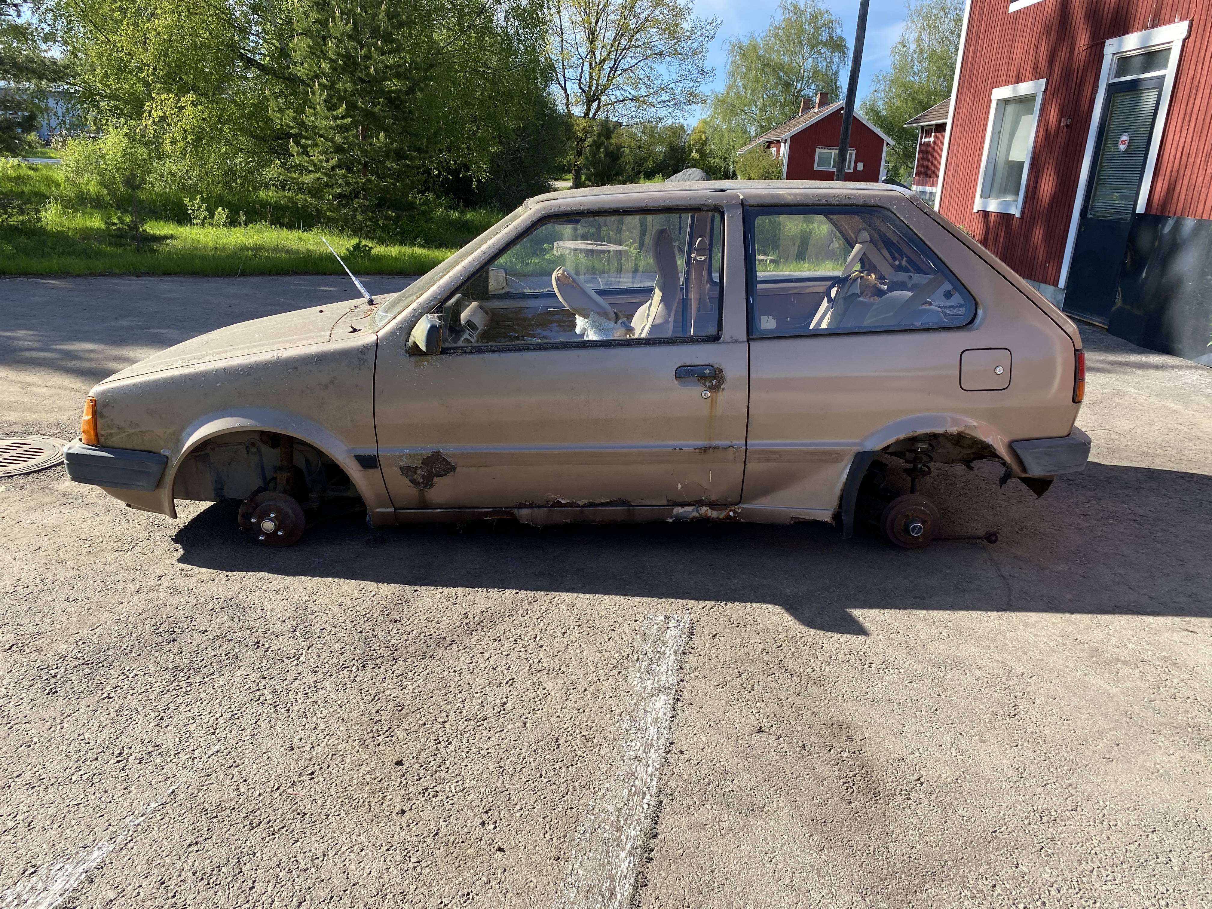 Nissan Micra - Reservdelsbil (säljes i delar) - 3