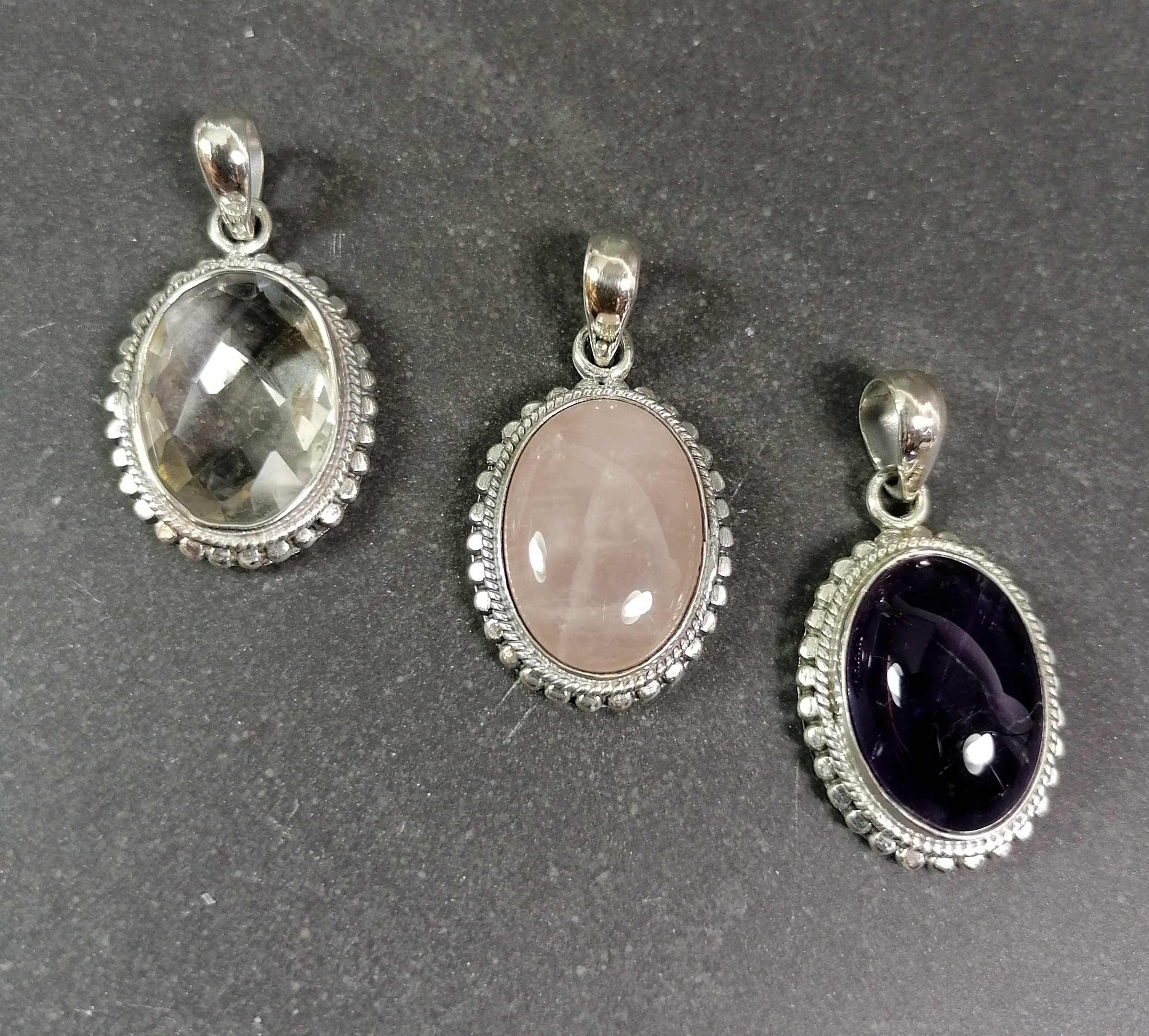 Ovalt Sterling silver filigran cabochon hänge  