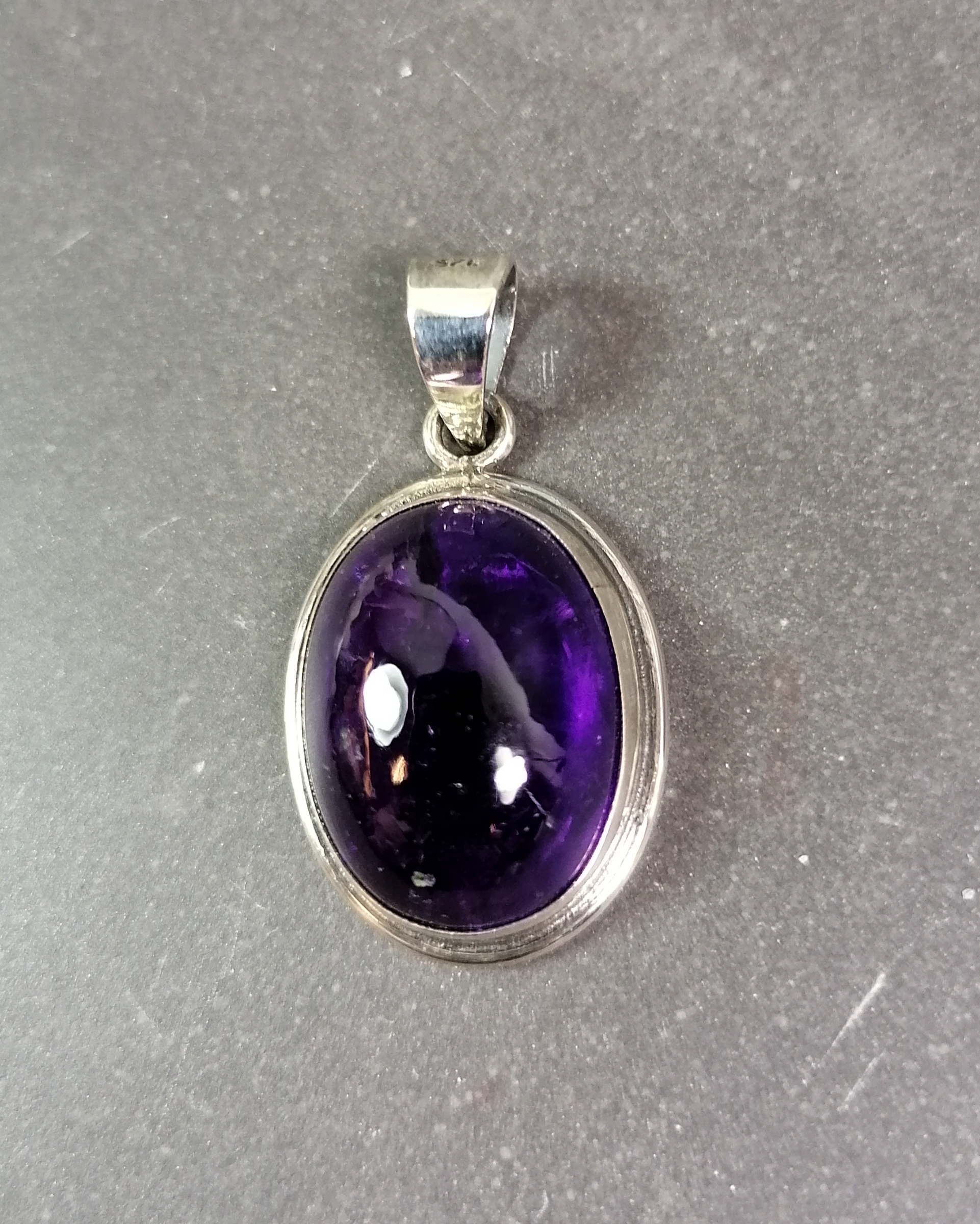 Oval Sterling silver Cabochon hänge med ametist