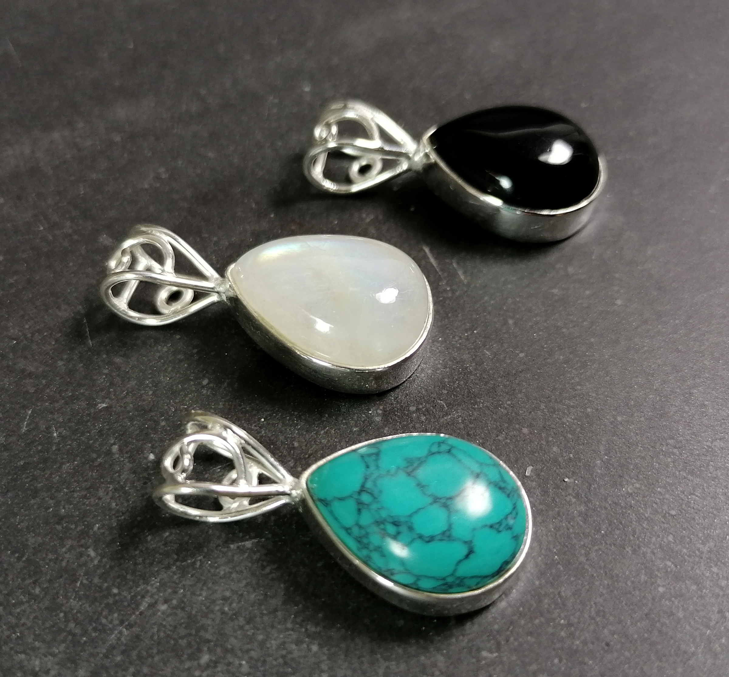 Silverhänge med Cabochon - Drop