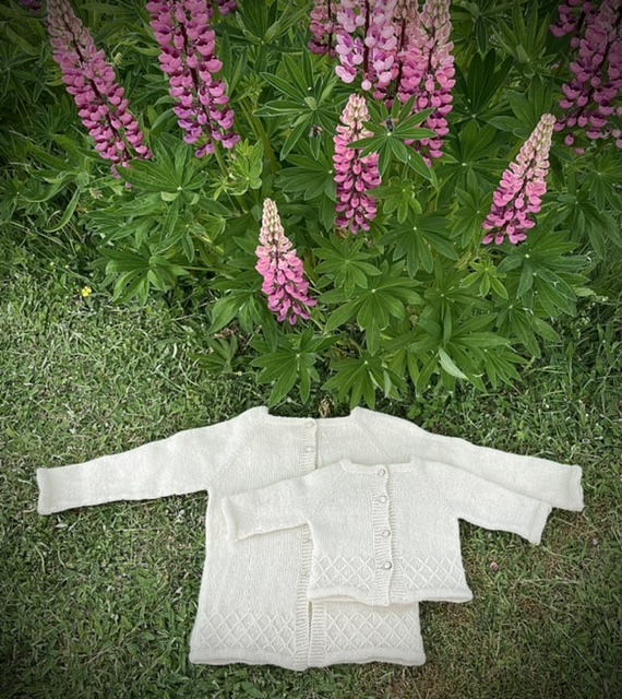Knitting pattern "Avelsås Mini Gårdskofta"-Swedish - 3