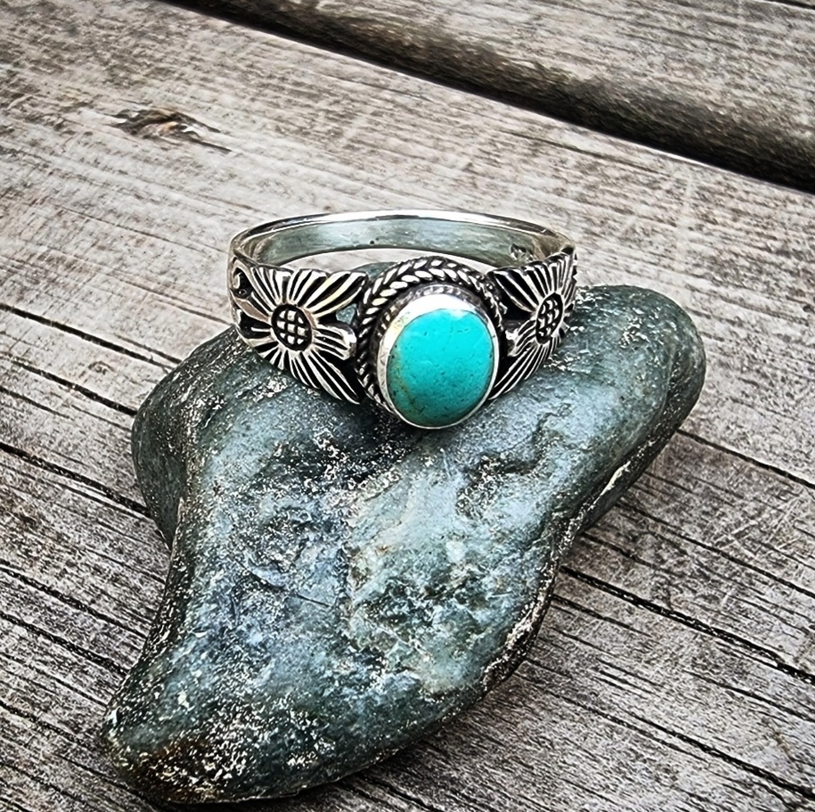 A silver sale ring