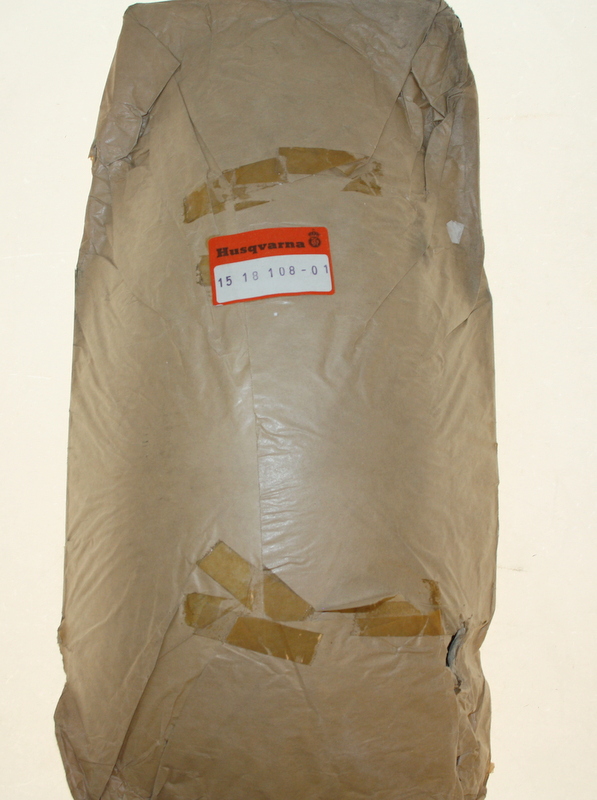 Främre bakskärm Husqvarna 256 A Militärmotorcykel NOS 1518108-01 - 2