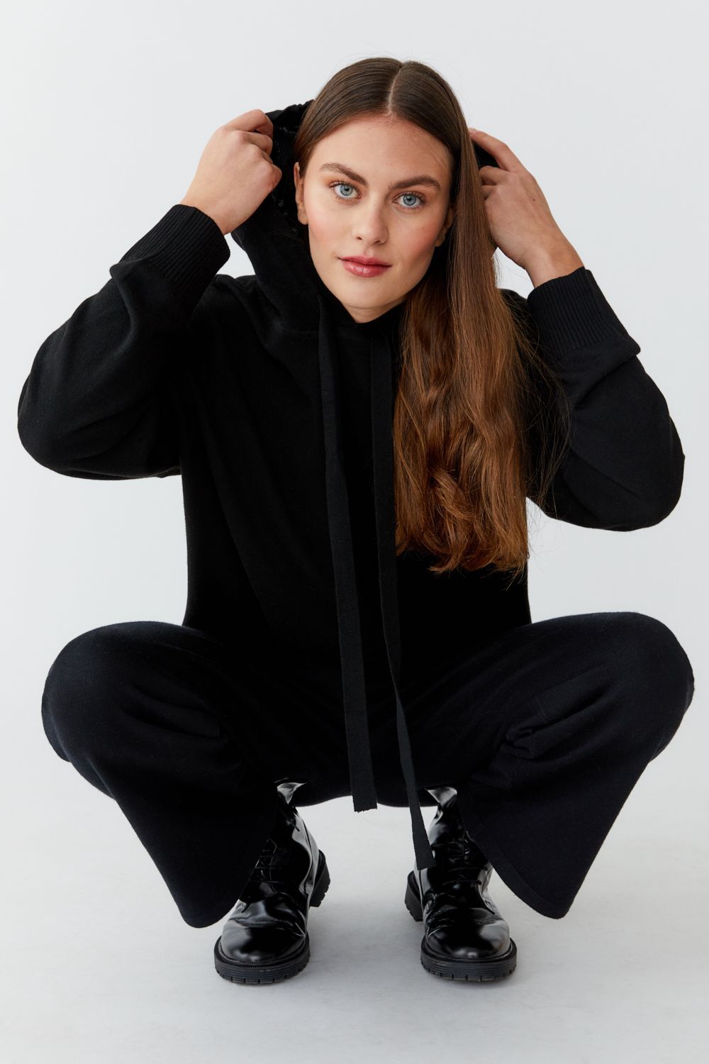 HOMMIE HODDIE - SVART - 2