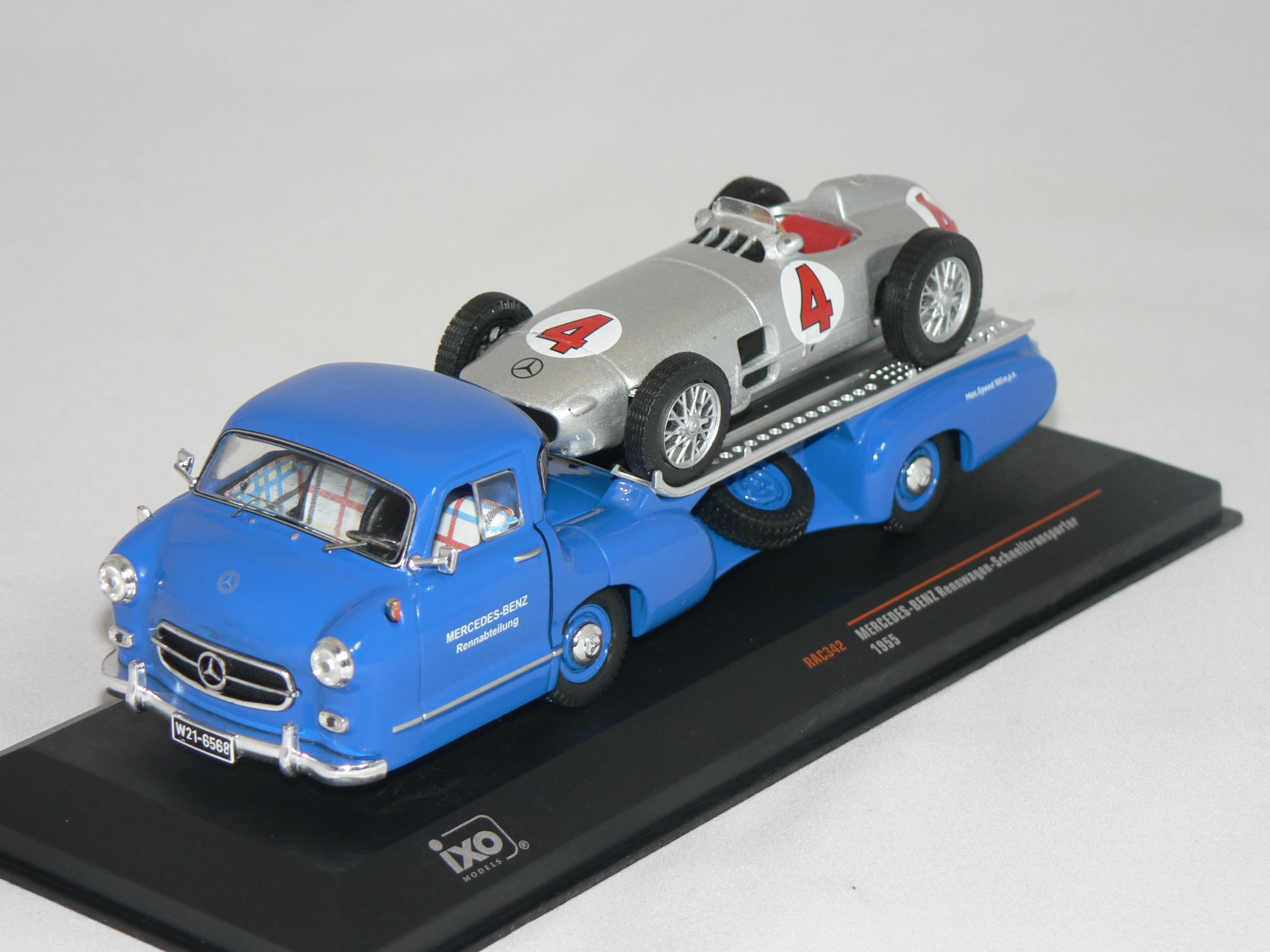 Mercedes Benz  ( Biltransport 1955 ) Tävlings bil ingår ej  Atlas 1:43 - 5