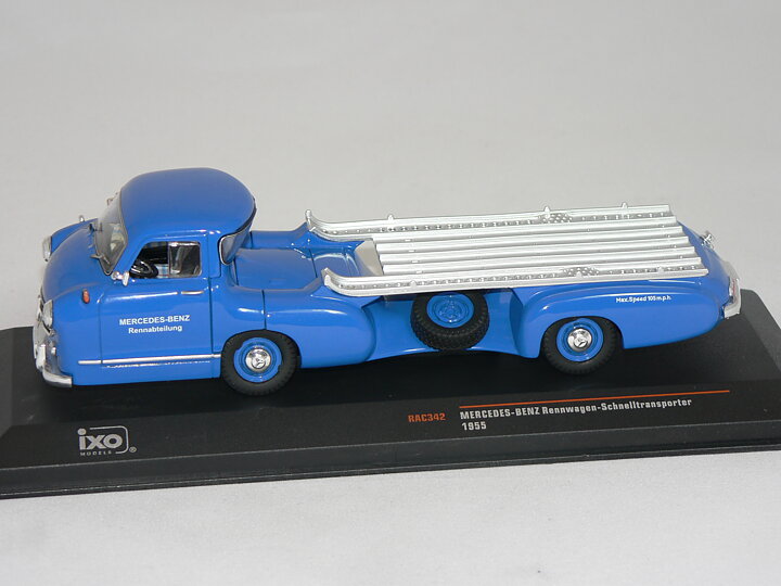 Mercedes Benz  ( Biltransport 1955 ) Tävlings bil ingår ej  Atlas 1:43