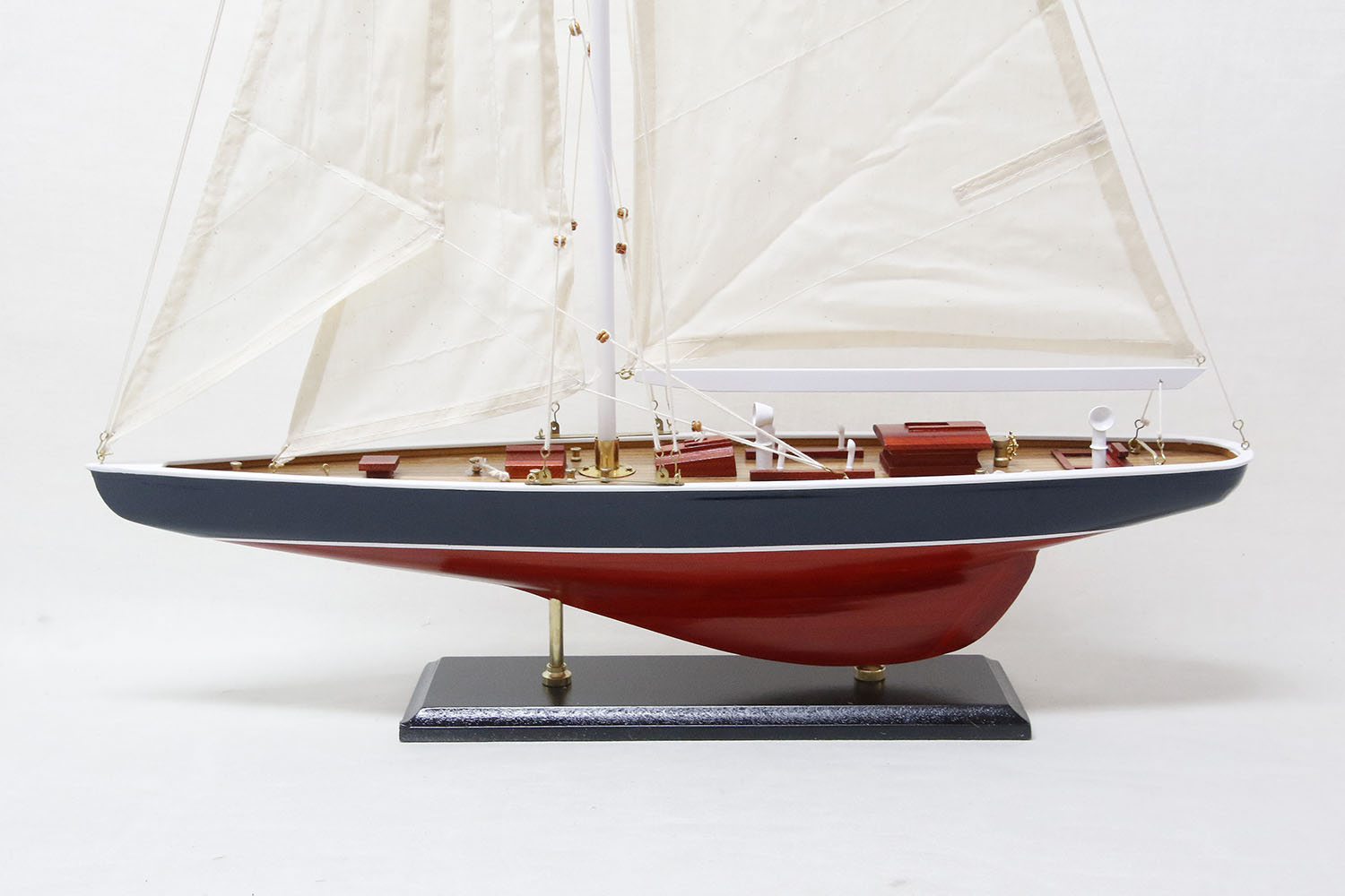 Endeavour båtmodell 62x86 cm