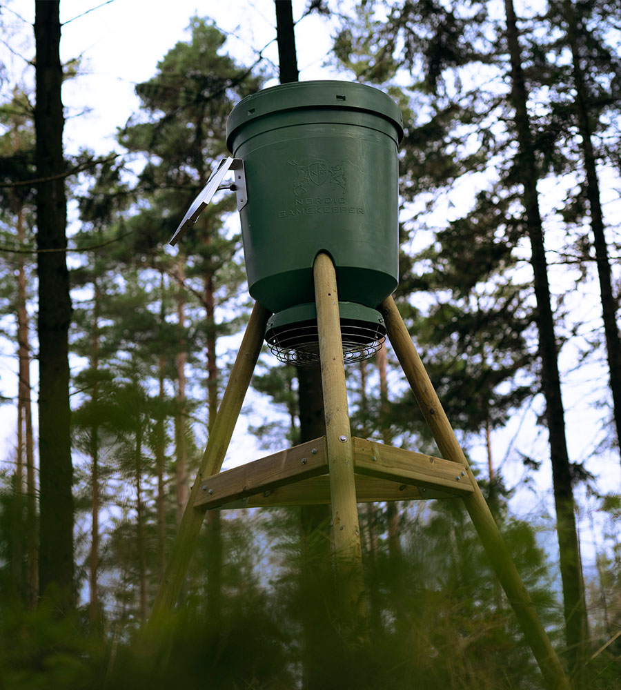 Komplett 125 liters foderautomat med FeedCon – med benställning